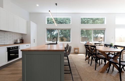 Kings Meadows House | Home Sweet Home with Secure Parking
