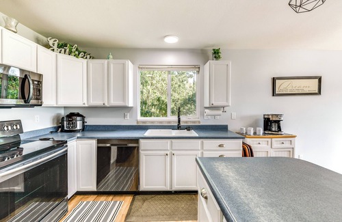Layton House | Home Theater & Park Access: Layton Home