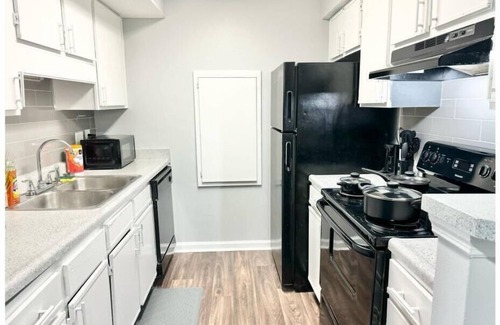 Morrow Apartment | Home Theater Sleeps 8 WiFi