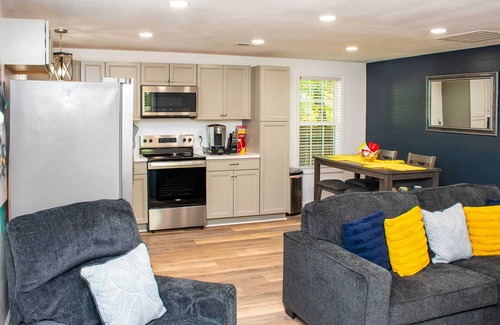 Clarksville Cottage | Home w/Hot Tub, Playset & Grills in Clarksville!