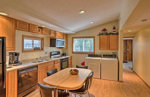 Port Clinton Cottage | Home w/Lake-View Deck by Camp Perry & Magee Marsh