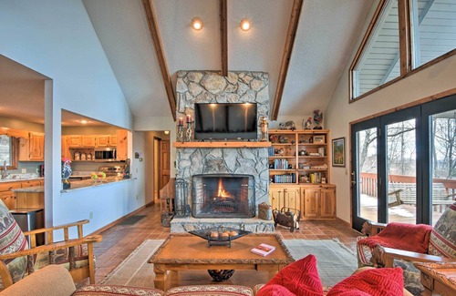 Hiawassee House | Home w/Spacious Deck, BBQ, Game Room & Lake Views