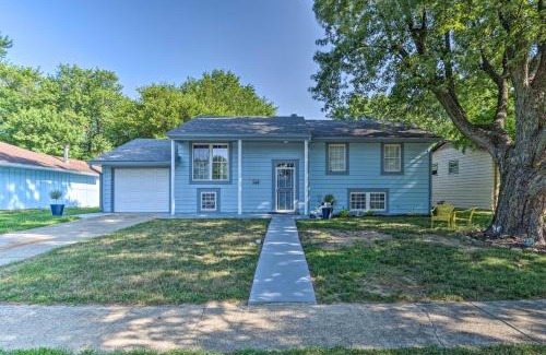 Indianapolis House | Home with Fire Pit - 8 Mi to Dtwn Mile Square!