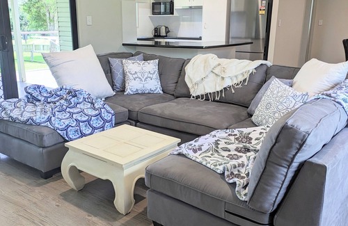 Kearneys Spring House | Home with Golf Course Frontage !