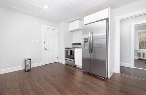 Prospect Hill Historic District House | Home with King Bed Near UCONN & ECSU & Hospital