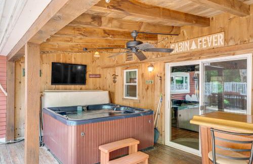 Plymouth House | Home with Outdoor Entertainment Area in Ashland!