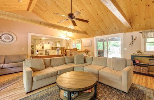 Plymouth House | Home with Outdoor Entertainment Area in Ashland!
