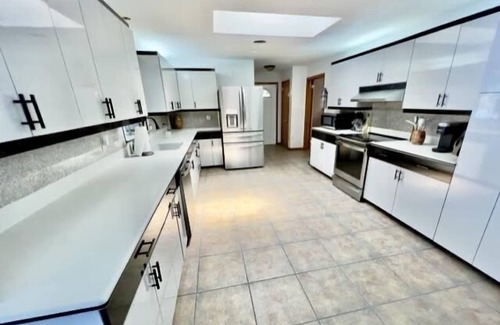Vero Beach South House | Home with play room, enclosed pool . Only 10 minutes from the beach!