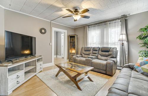 Auburn House | Home with Private Hot Tub Less Than 1 Mi to Auburn Riverwalk