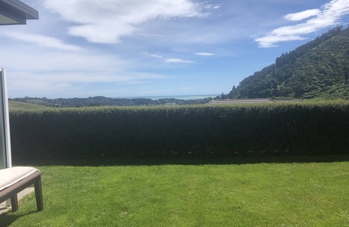 Nelson House | Home with Views on Vista