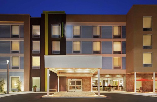 Fernandina Beach Hotel | Home2 Suites By Hilton Fernandina Beach on Amelia Island, FL