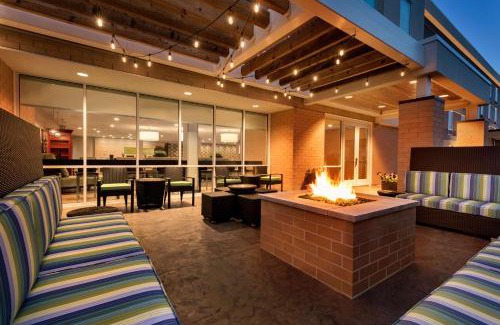 Menomonee Falls Hotel | Home2 Suites By Hilton Menomonee Falls Milwaukee