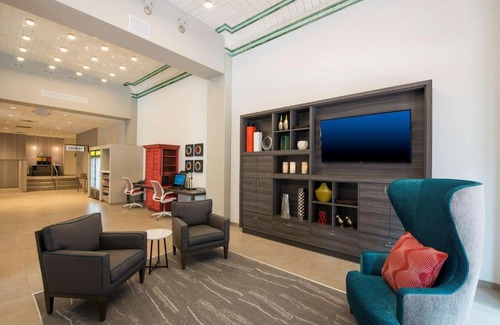 Mile Square Hotel | Home2 Suites by Hilton Indianapolis Downtown