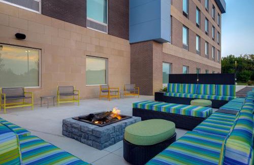 East Paris Hotel | Home2 Suites By Hilton Grand Rapids Airport
