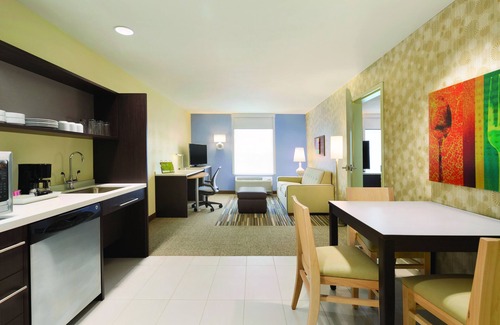 Deco Hotel | Home2 Suites by Hilton Houston Willowbrook