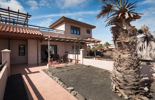 La Oliva House | Home2Book Charming House Origomare