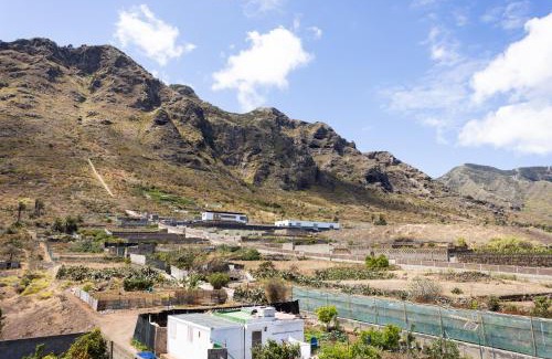 Buenavista del Norte Apartment | Home2Book Charming Apt Mountain Views Los Silos
