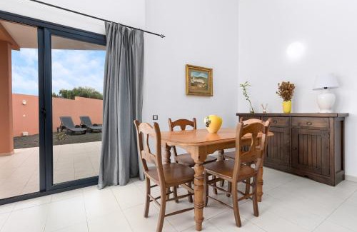 Geafond Ski Chalet | Home2Book Chill BBQ Hideaway in Corralejo