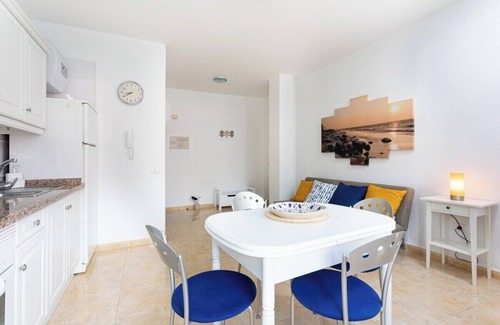 Los Sauces Apartment | Home2Book Sea Side Charco Azul Pool Apartment Wifi