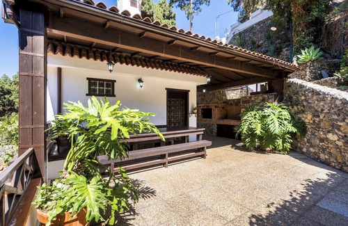 Cueva del Viento Ski Chalet | Home2Book Icod Rural Escape, Pool & BBQ