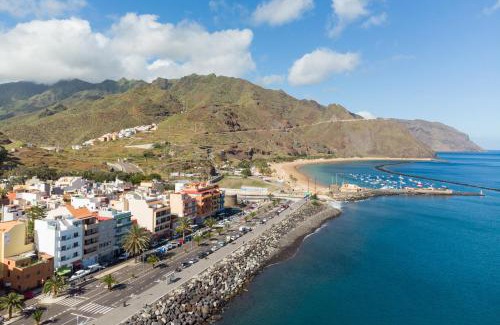 San Andres Apartment | Home2Book Sea Front Las Teresitas Beach 1