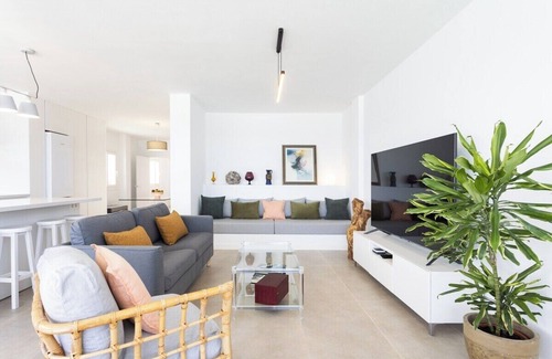 Candelaria Ski Chalet | Home2Book Stunning Sea Views House, Private Pool