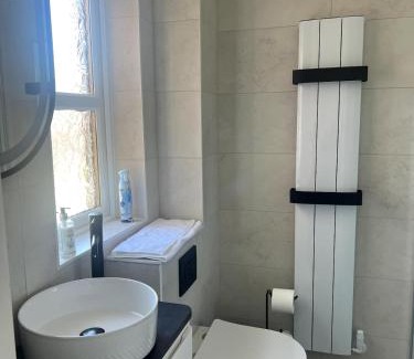 East Kilbride House | Home2Home Meadow Close