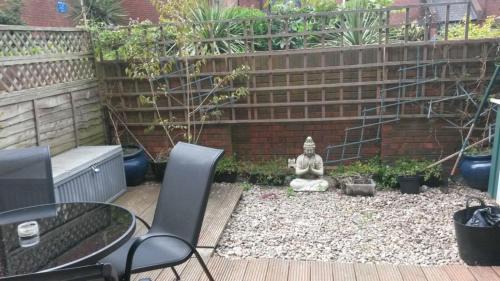 Southfield House | Home2Home-Rooms