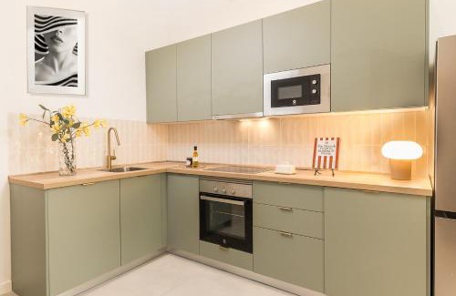 Gaztambide Apartment | Homeclub Moderno Bajo Andrés Mellado I