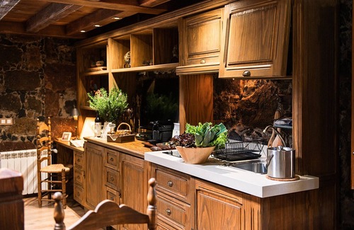 Tacoronte Apartment | HomeForGuest Cosy rural flat El Romero with large gardens