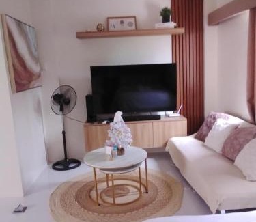 Lipa Apartment | homefortzone Lipa fully interior netflix pool and free parking