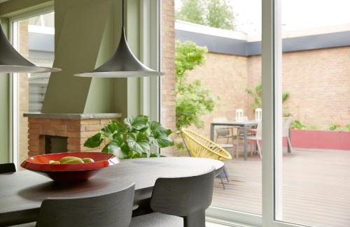 Ost House | HOMEFY - Luxury Bungalow
