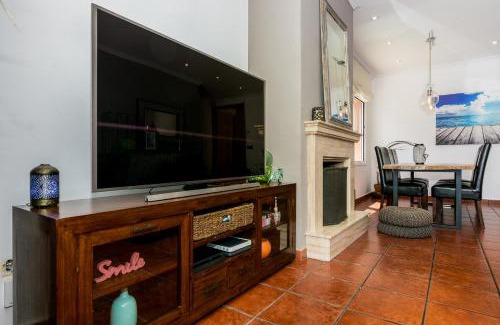 Santa Susanna Villa | HomeHolidaysRentals Electra