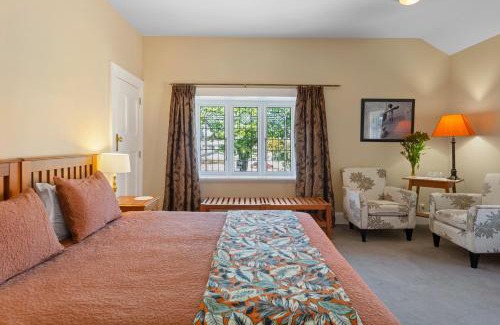 Edgeware Bed & Breakfast | Homelea Bed and Breakfast