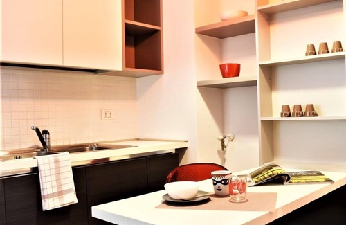 Lazzaretto Apartment | HomeLovers Two Rooms Retreat P.ta Venezia District close MM1