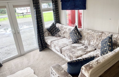 East Drayton Ski Chalet | Homely 2 bed chalet tuxford