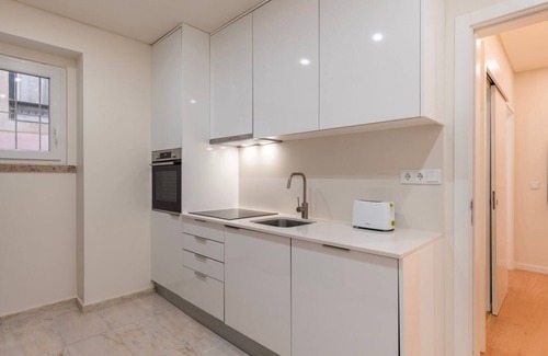 Santa Isabel Apartment | Homely 2BDR Apartment w/Terrace by LovelyStay