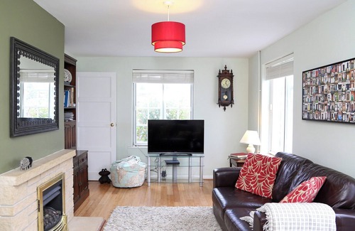 Icklesham Cottage | Homely and vibrant, a fabulous family friendly find.