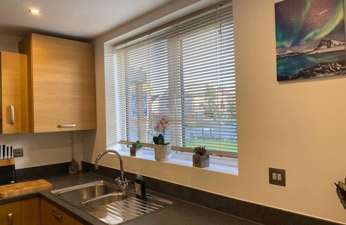 Trumpington House | Homely Contemporary Trumpington House; 5 mins drive to Addenbrookes Hospitaln