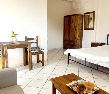 Vrontados Apartment | Homely Escape