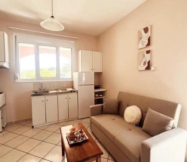 Vrontados Apartment | Homely Escape