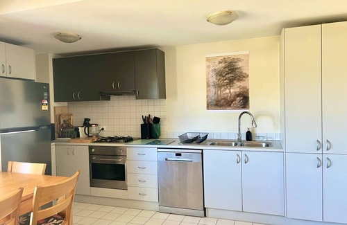 St. Kilda East Apartment | Homely Flat - St Kilda East | Underground Parking