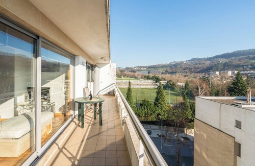 Guimaraes Apartment | Homely Large Flat | Balcony