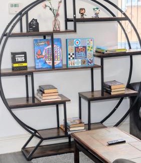 Thorpe Satchville House | Homely Long Stay, Breakfast, Games and Projector