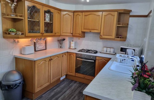 Leeds House | Homely space - walking distance to city centre w/free parking & Netflix