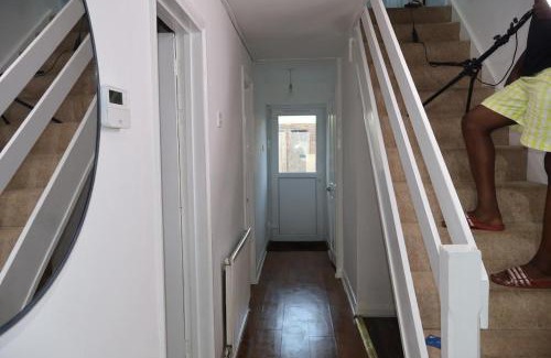 Vange Apartment | Homely three bedroom