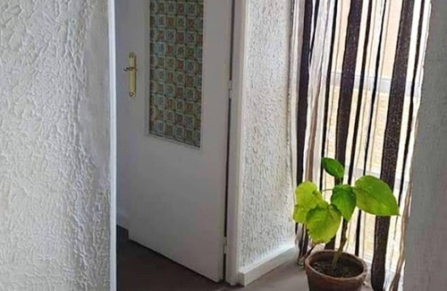 La Linea de la Concepcion Apartment | Homerez - Appartement 500 m away from the beach for 5 ppl. with sea view