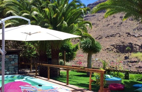 San Bartolome de Tirajana Villa | Homerez - Spacious villa With garden and mountain view