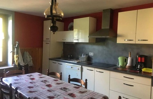 Fougerolles-Saint-Valbert House | Homerez - House near Fougerolles-Saint-Valbert