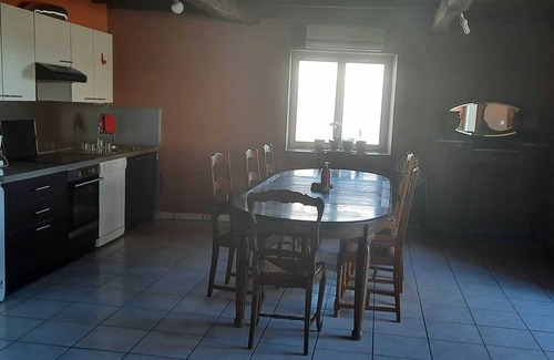 Saint-Georges-de-Baroille Villa | Homerez - Villa in Saint-Georges-de-Baroille